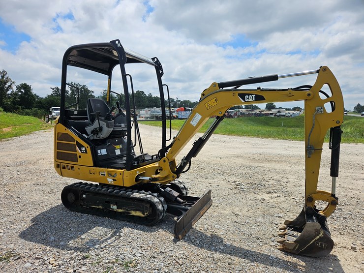 caterpillar-301.7-image-19