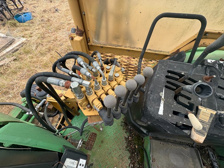 2000-john-deere-6310-image-48