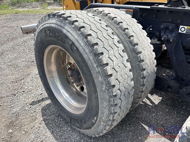 2019-kenworth-t880-image-44