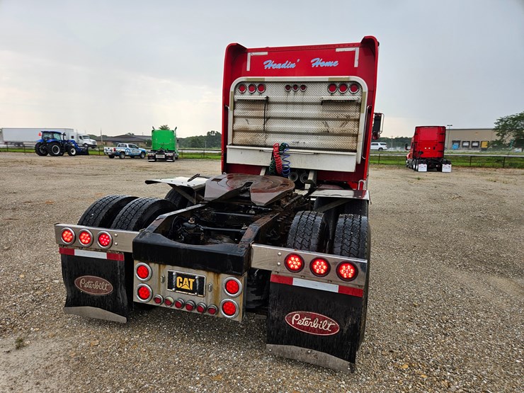 2003-peterbilt-379-image-19