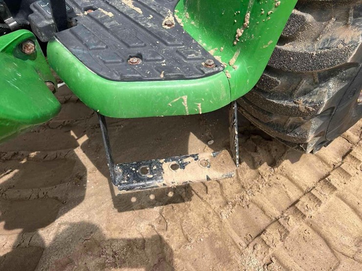 john-deere-3032e-image-15