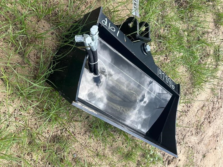 unused-future-24"-hyd-tilt-mini-excavator-bucket-image-2