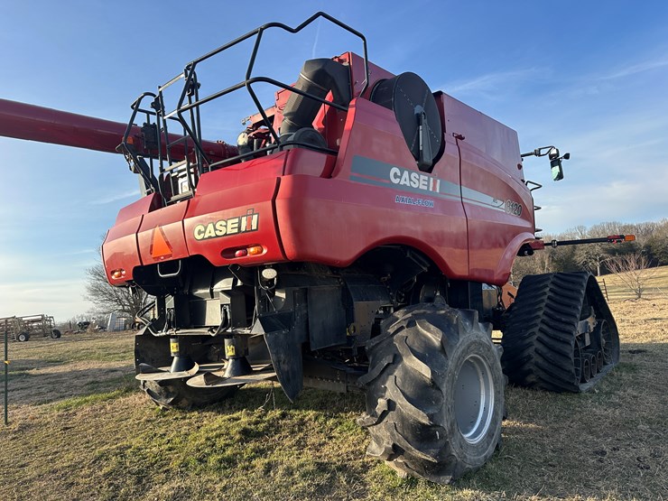2012-case-ih-8120-image-4