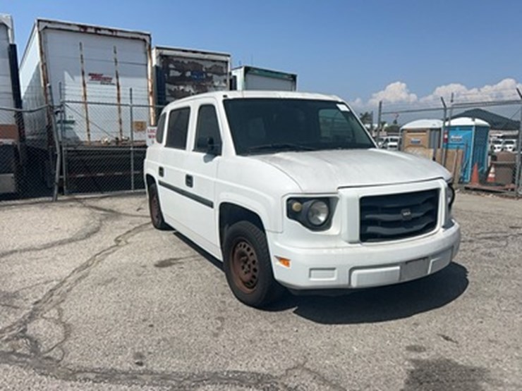 lot#--2014-mblt-mv-1-handicap-van-image-1