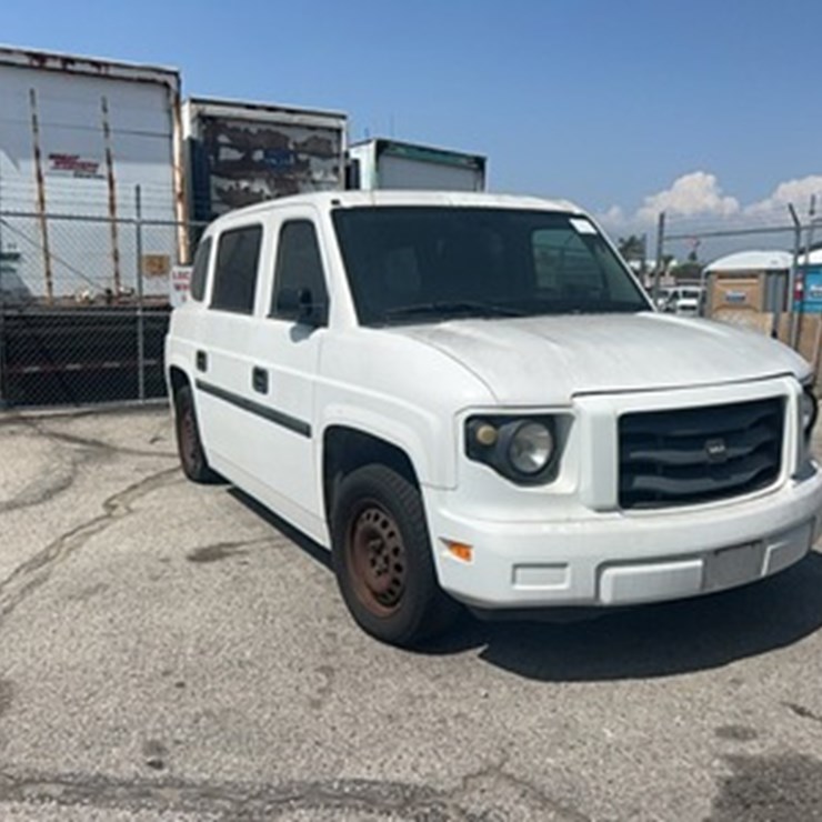 LOT#--2014 MBLT MV-1 HANDICAP VAN