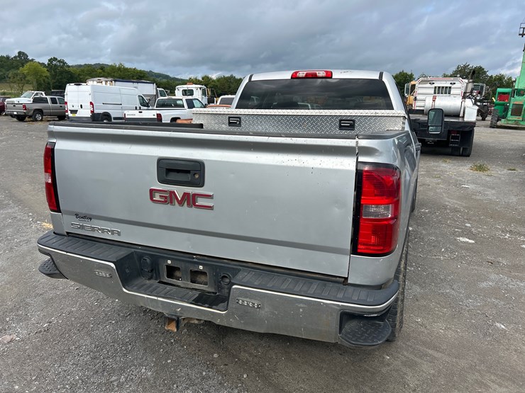 2015-gmc-1500-image-3