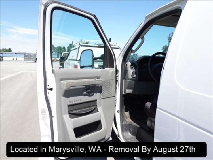 2010-ford-e150-image-2
