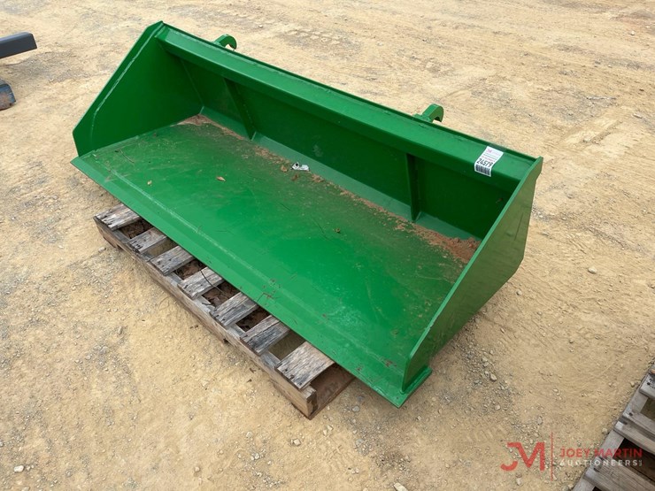 72"-mtl-tractor-bucket-w/john-deere-coupler-image-4