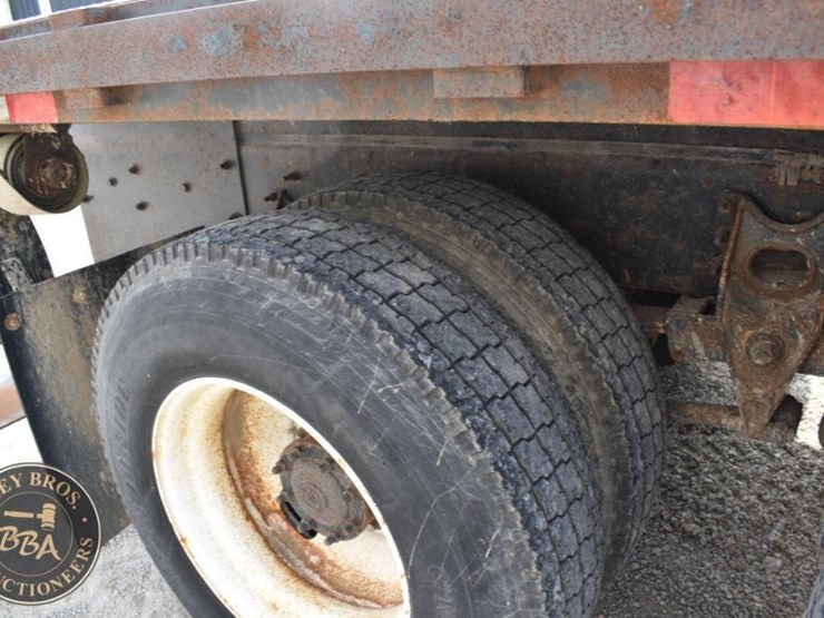 2013-international-durastar-4400-image-45