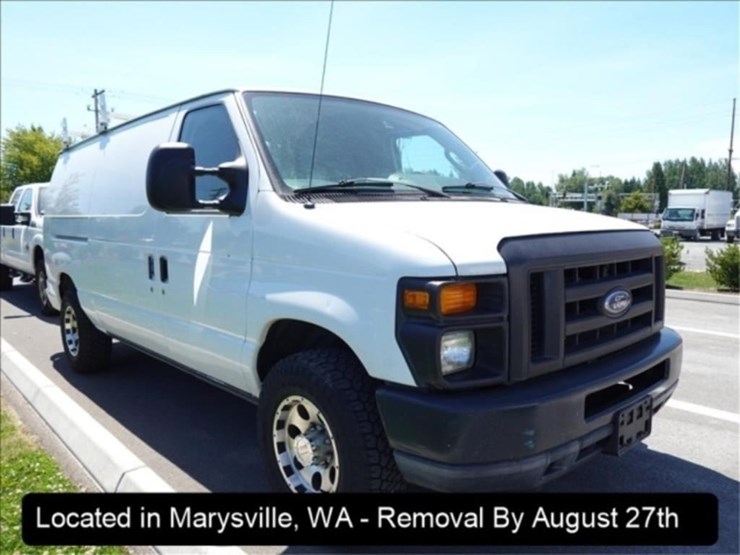 2010-ford-e150-image-10