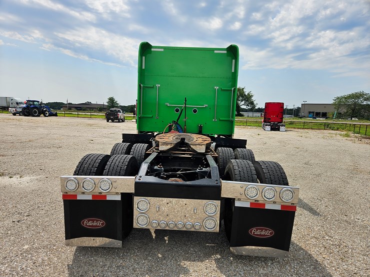 2015-peterbilt-389-image-20