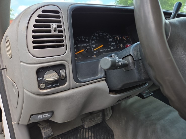 2000-gmc-3500hd-image-39
