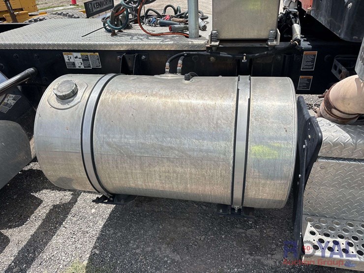 2019-kenworth-t880-image-26
