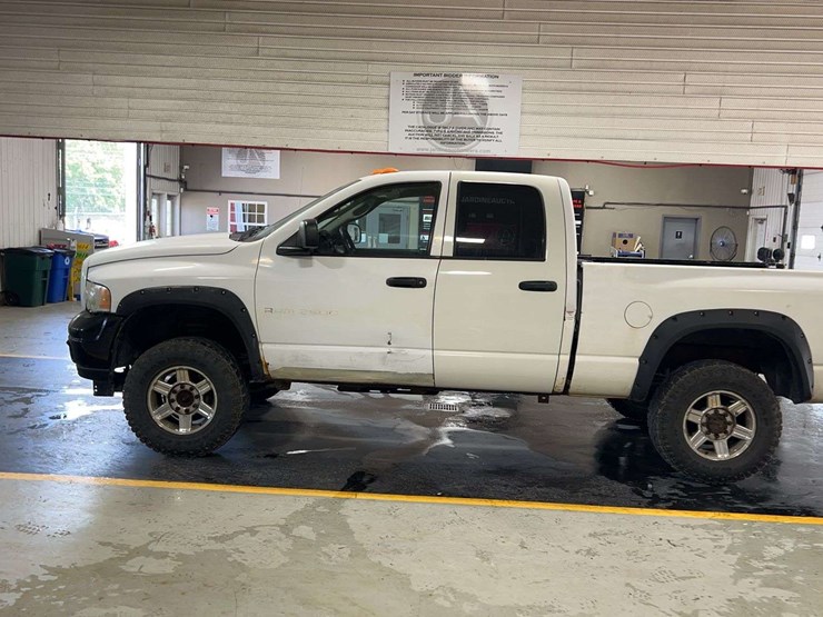2003-dodge-ram-2500-image-2