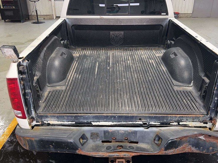 2003-dodge-ram-2500-image-15
