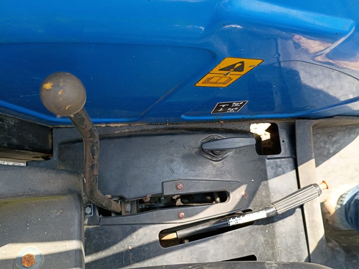 2009-new-holland-t4030-image-32