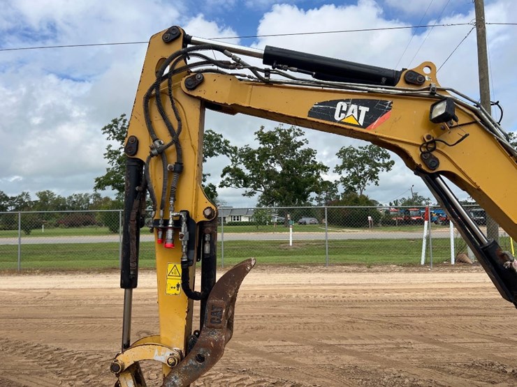2015-caterpillar-303.5e2-cr-image-22
