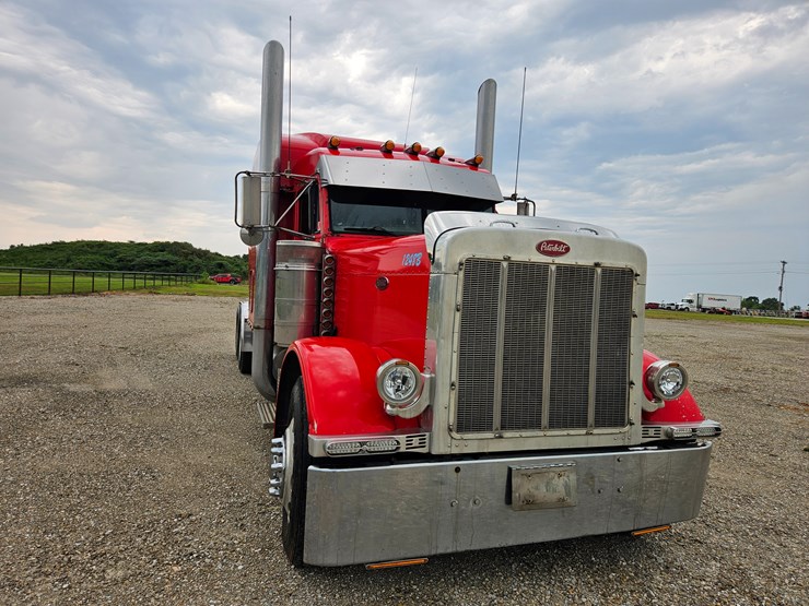2003-peterbilt-379-image-34