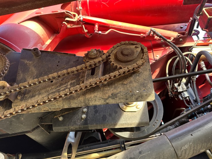 2012-case-ih-8120-image-28