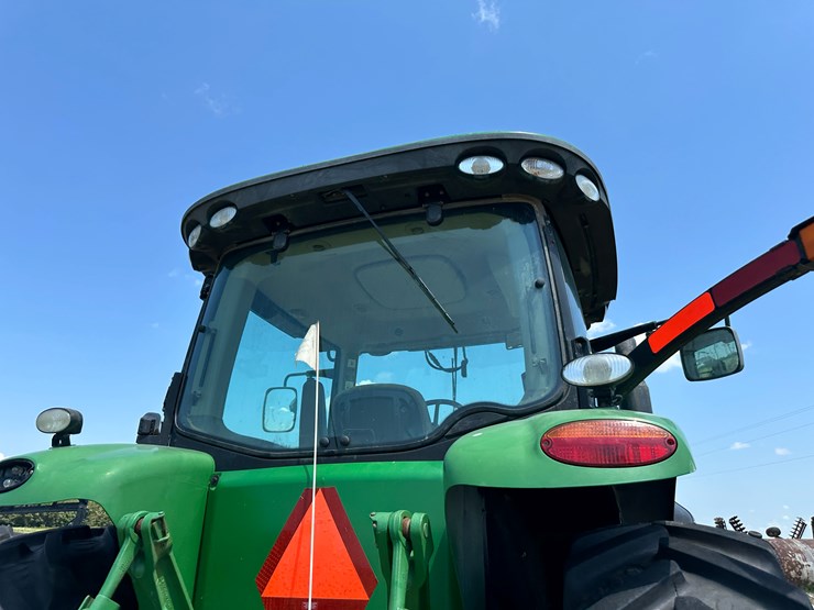 2014-john-deere-8285r-image-41