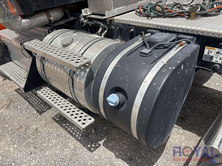 2019-kenworth-t880-image-40