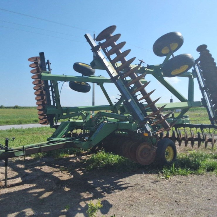 JOHN DEERE 630