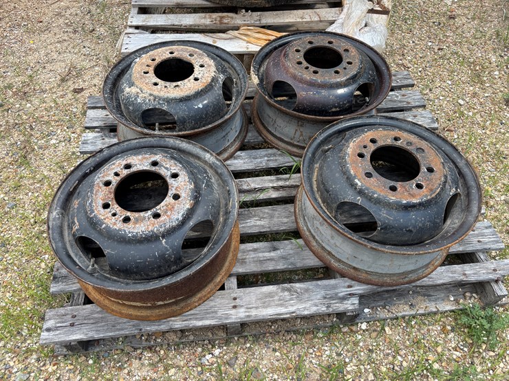 #79733-•-qty-4,-17-inch,-8lug-tires-and-rims-image-2