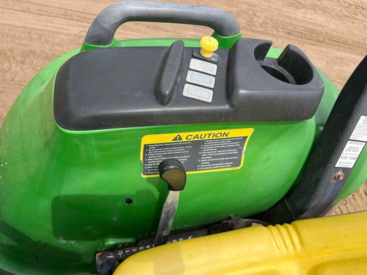john-deere-3032e-image-26
