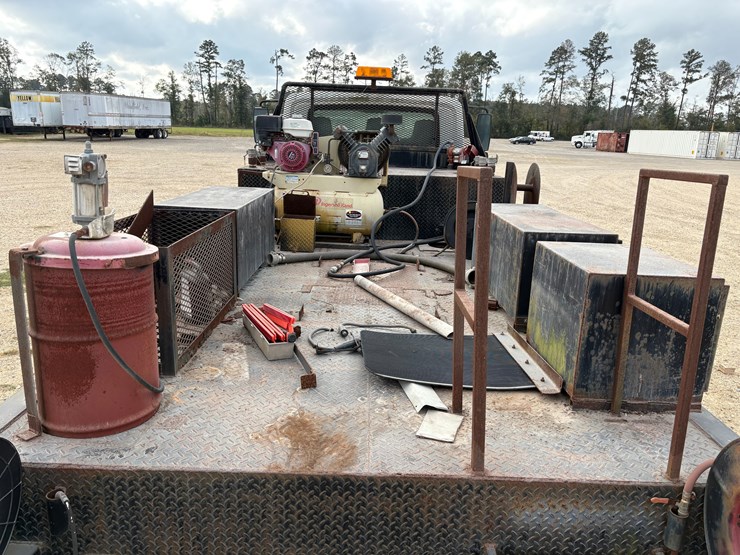 2005-international-durastar-4200-image-13