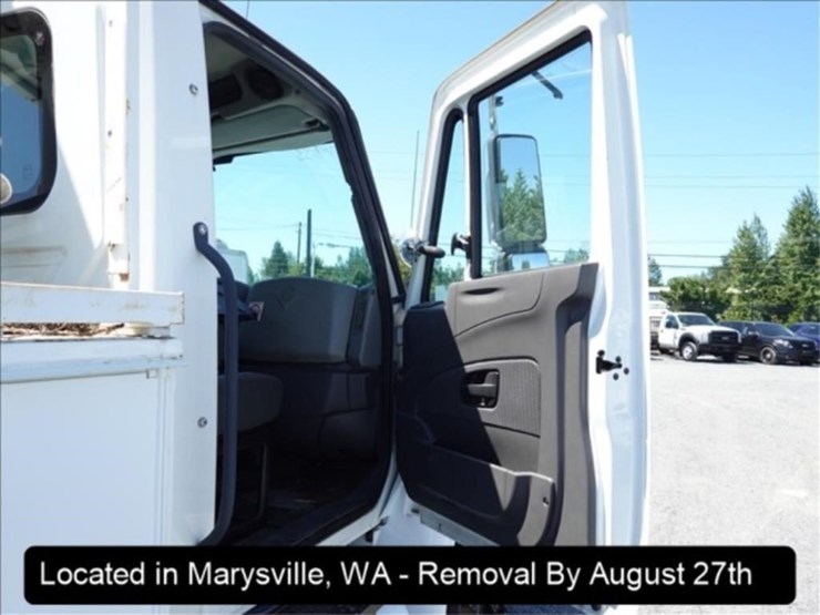 2009-international-durastar-4300-image-9