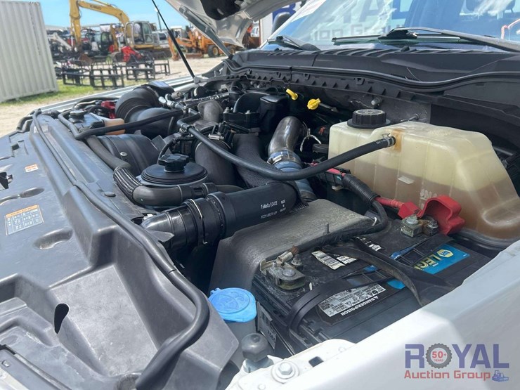 2017-ford-f450-image-15
