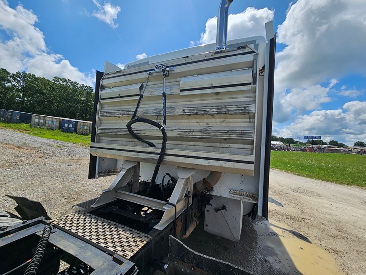 2005-kenworth-t600-image-121