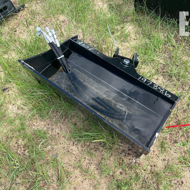 UNUSED FUTURE 24" HYD TILT MINI EXCAVATOR BUCKET