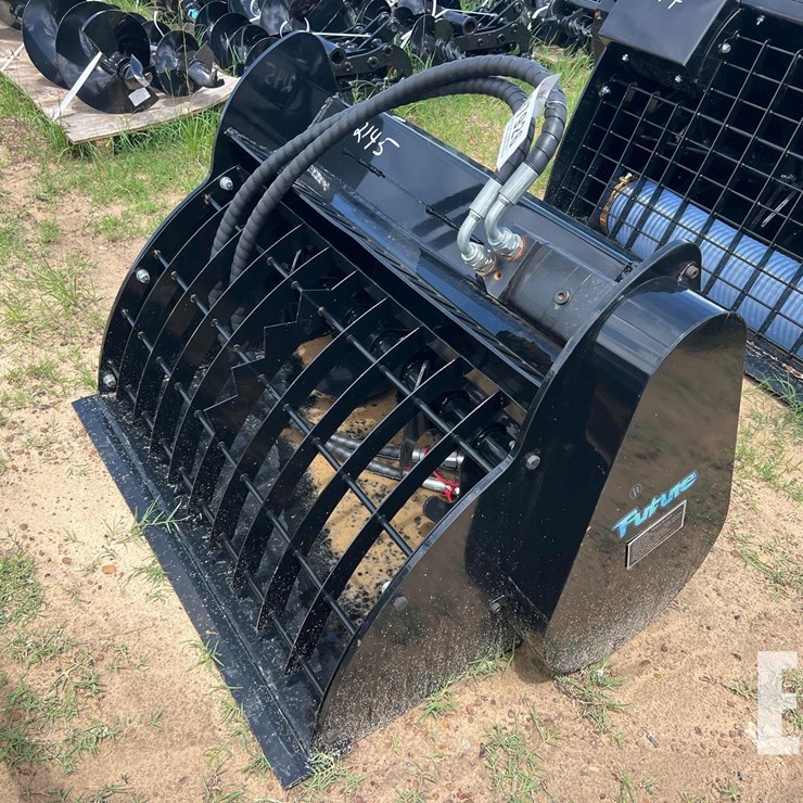 UNUSED FUTURE MINI SKID STEER MIXING BUCKET