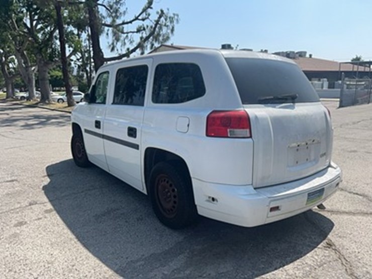 lot#--2014-mblt-mv-1-handicap-van-image-3