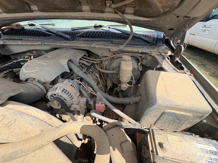 2002-chevrolet-1500-image-16
