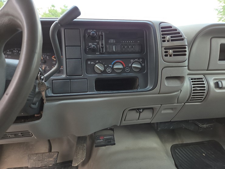 2000-gmc-3500hd-image-40