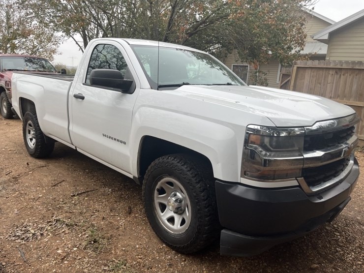 2016-chevrolet-silverado-image-2