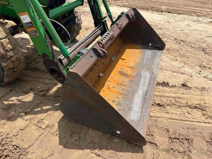 john-deere-3032e-image-10