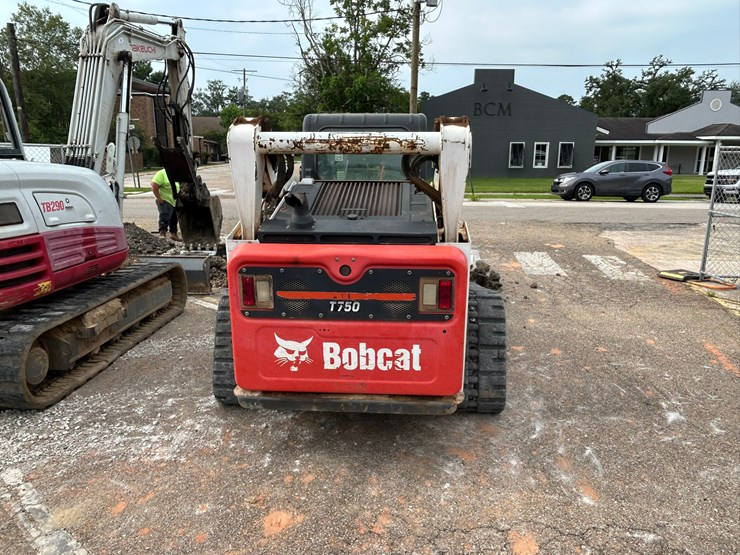 2016-bobcat-t750-image-4