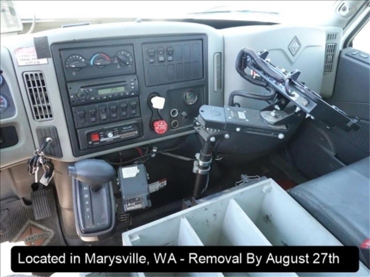 2009-international-durastar-4300-image-14