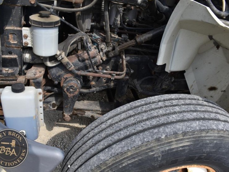 2013-international-durastar-4400-image-21