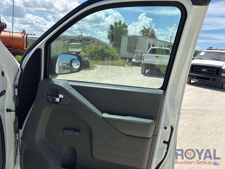 2016-nissan-frontier-image-19