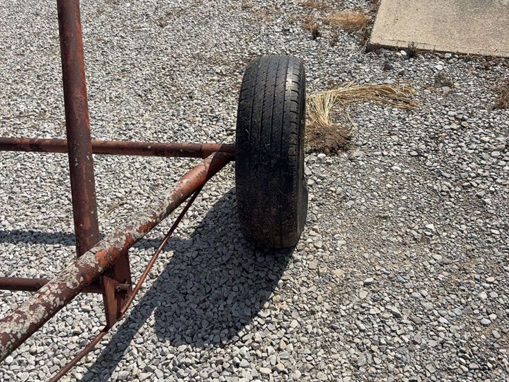 8x35-mayrath-unloading-auger-with-plastic-auger-hopper-image-7