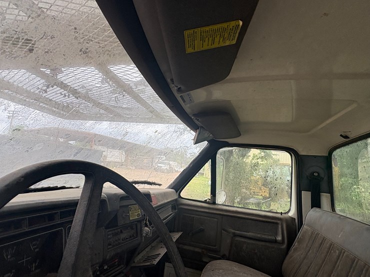 1990-ford-f800-image-39