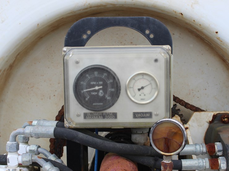 2004-vactor-2100-image-17