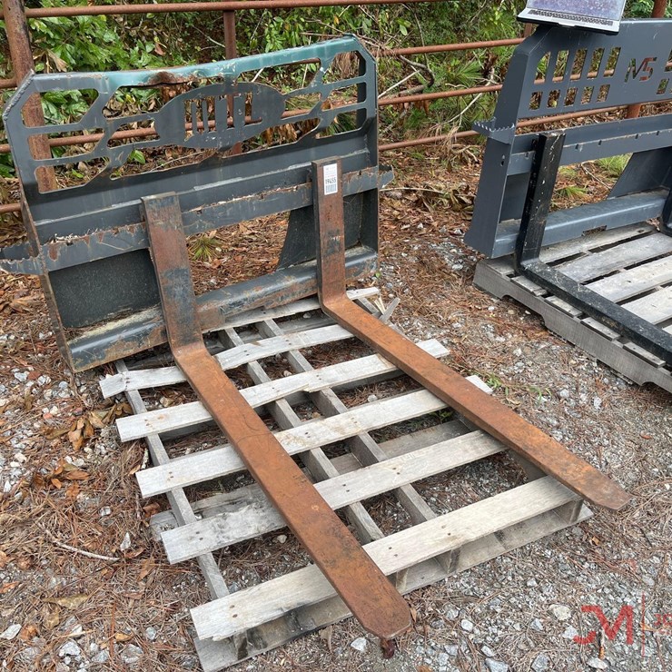 MTL SKID STEER PALLET FORK ATTACHMENT
