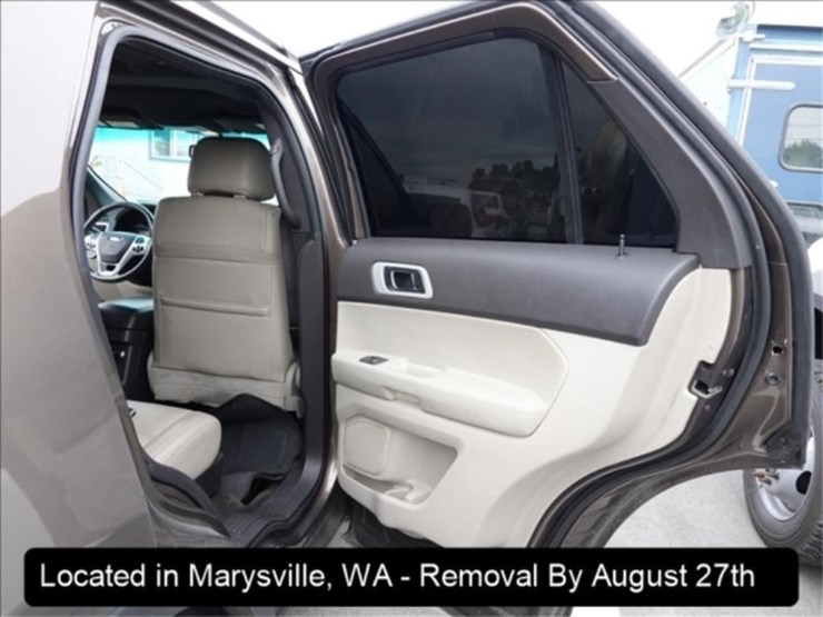2015-ford-explorer-image-22