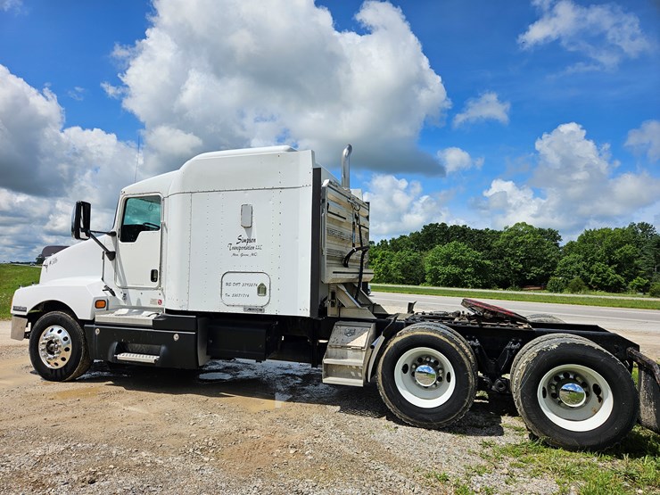 2005-kenworth-t600-image-10