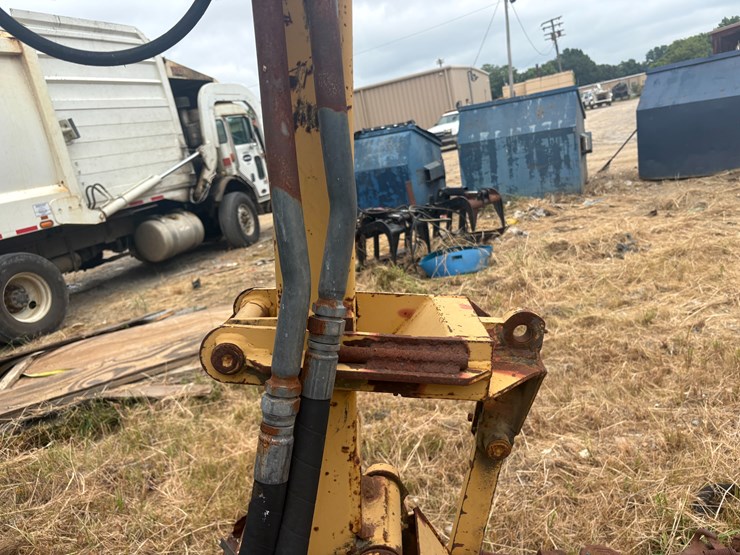2000-john-deere-6310-image-37